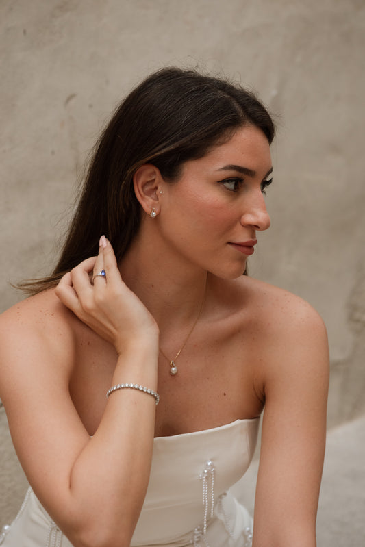 Solis Pearl Earrings