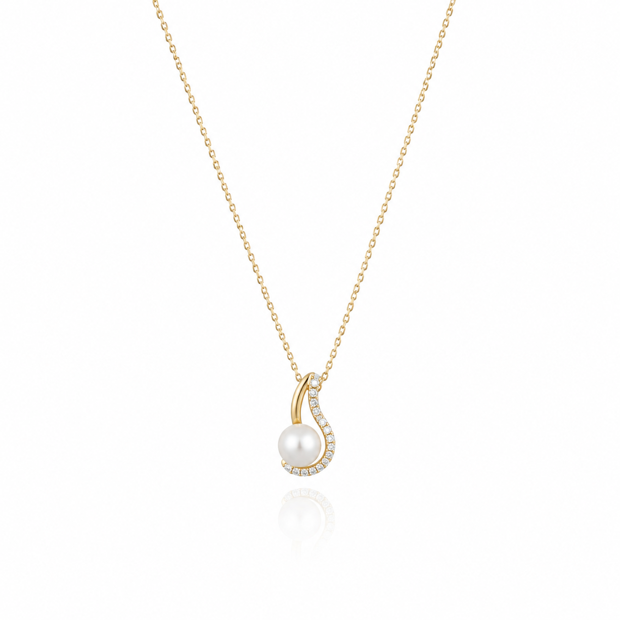Solis Pearl Necklace