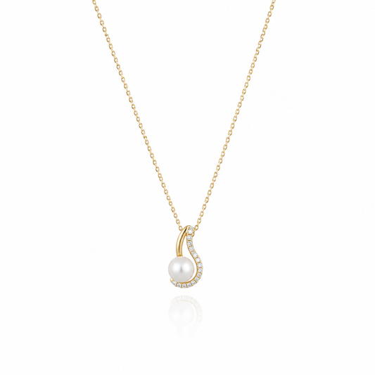Solis Pearl Necklace
